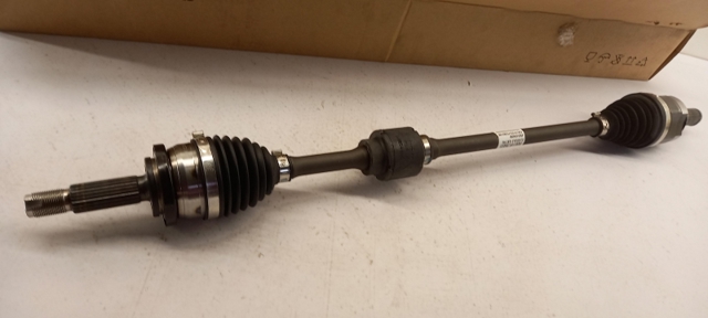 Półoś napędowa przednia prawa 49501G6000 Hyundai/Kia