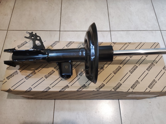Amortyzator przedni lewy 4852080626 Toyota