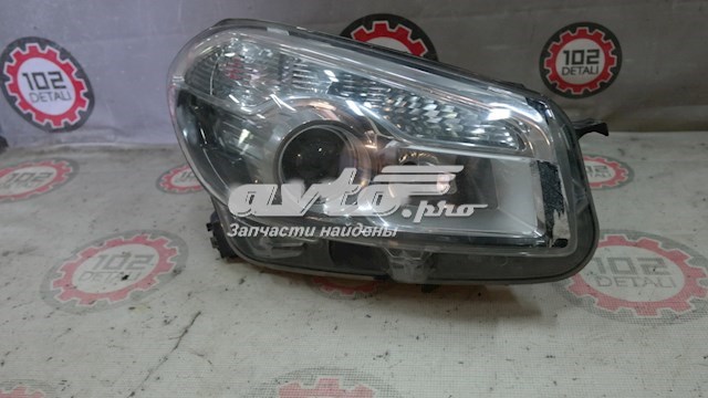 26010BR02A Nissan/Infiniti Reflektor prawy