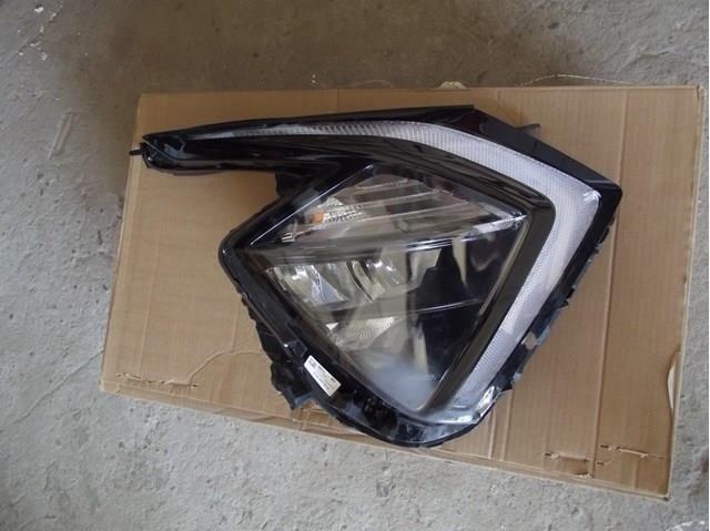 Reflektor prawy 92102R2000 Hyundai/Kia