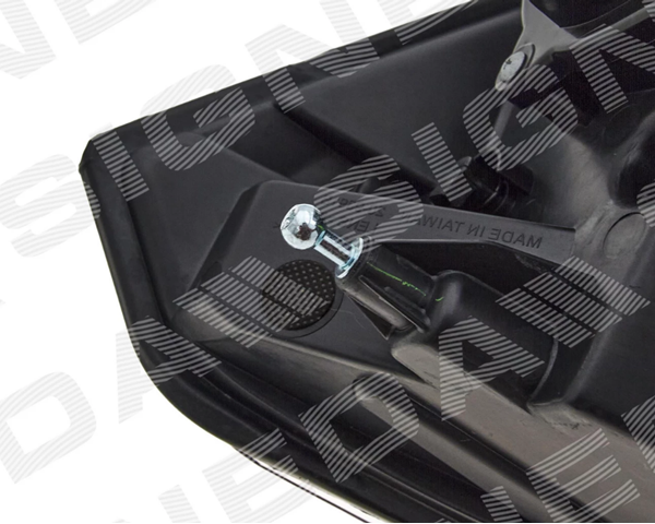 Reflektor lewy 209554A51A TYC