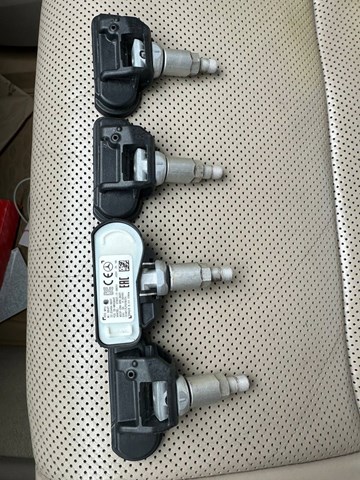 Czujnik ciśnienia w oponach Mercedes A0009050030Q12 cena, od 75,21 USD