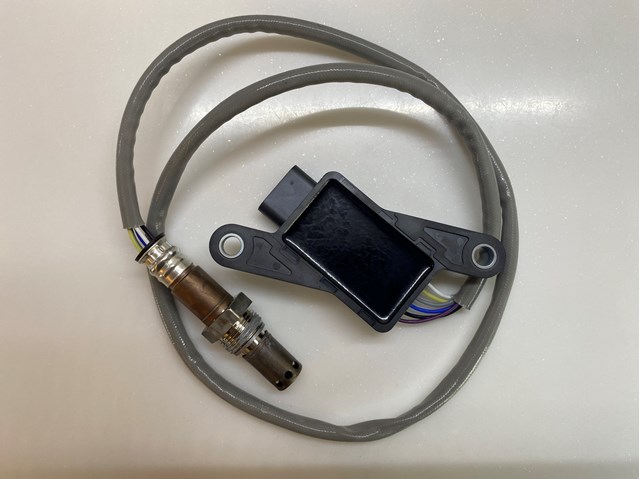 Czujnik tlenków azotu NOX tylny A0009059613 Mercedes