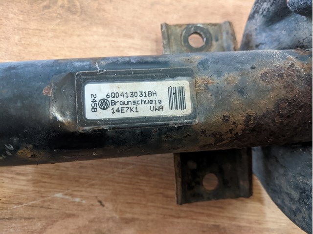 Amortyzator przedni VAG 6Q0413031BH cena, od 71,14 USD
