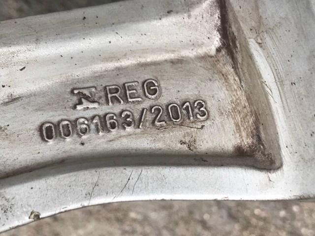 LR084668 Land Rover Felgi kół odlewane (lekkostopowe, tytanowe)