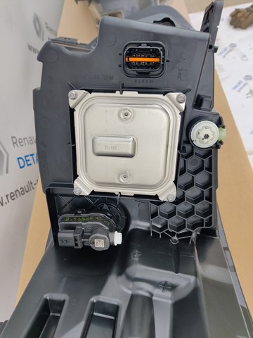 Reflektor lewy 260601790R Renault (RVI)