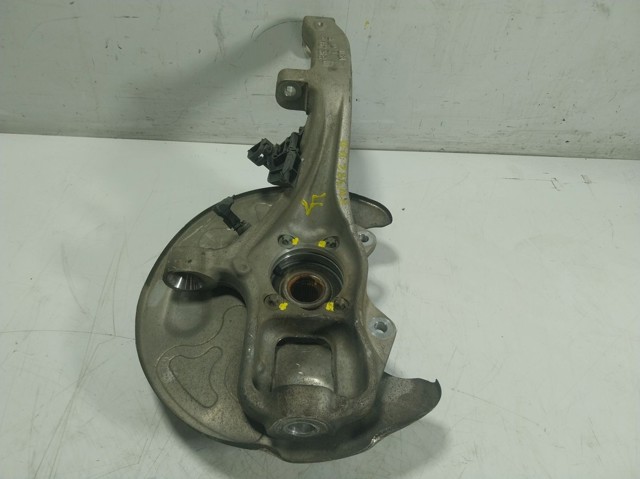 Do koszyka A1673322600 Mercedes Czop (zwrotnica) przedni prawy
