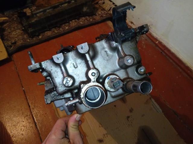 Głowica cylindrów 1110122071 Toyota