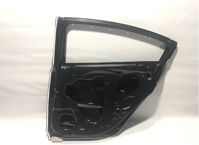 Drzwi tylne prawe Mazda GHY27202XB cena, od 478,42 USD