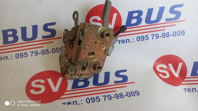 Zamek drzwi przednich prawych Iveco 93924715 cena, od 26,53 USD