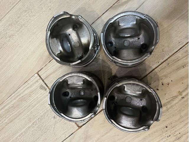 Tłok, komplet do jednego cylindru, STD Ford 1231983