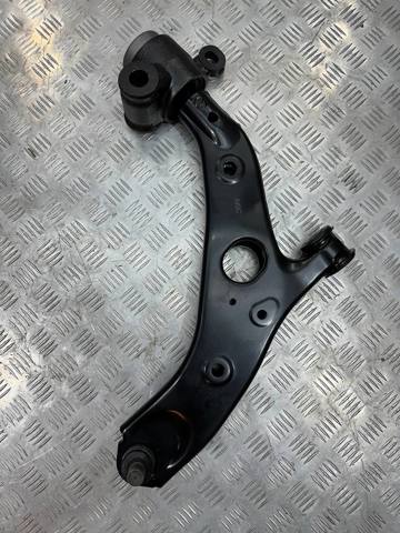 KB7W34300H Mazda Wahacz zawieszenia przedniego dolny prawy