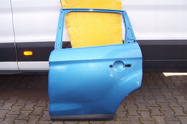  Drzwi tylne lewe Ford Kuga 1