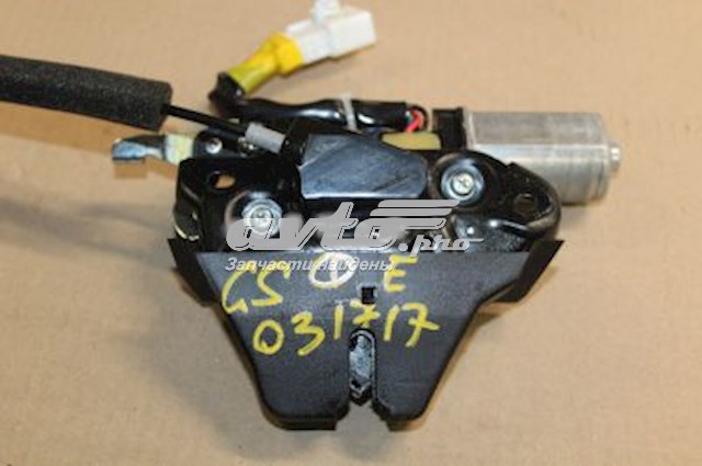 Do koszyka Zamek klapy bagażnika (3/5 drzwi tylnych) Lexus LS  UCF30