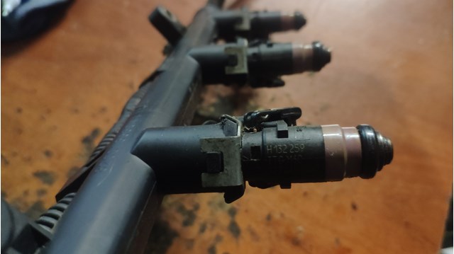 Wtryskiwacz paliwa Renault (RVI) H132259 cena, od 57,17 USD