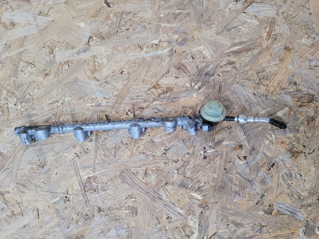 2327028052 Toyota Regulator ciśnienia paliwa w listwie paliwowej