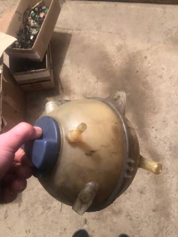 Zbiorniczek wyrównawczy układu chłodzenia 1J0121403A VAG