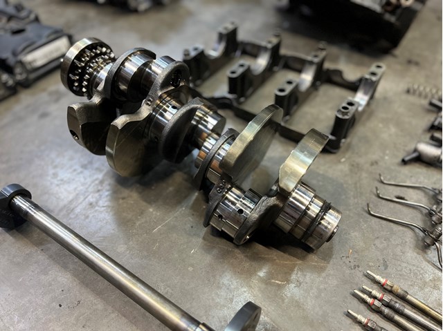  Wał korbowy silnika Audi A7 