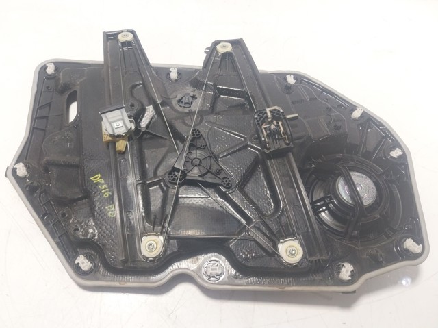 Mechanizm podnoszenia szyby drzwi przednich prawych Ford Focus IV kombi (HP) (2018 - 2026) cena, od 101,51 USD