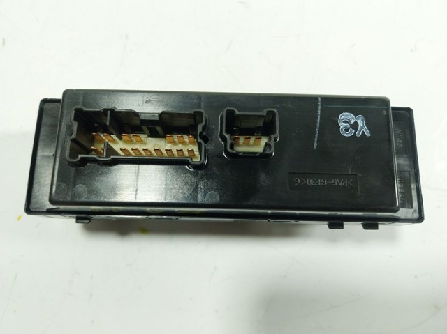 Panel przyciskowy sterowania podnośnikiem szyby przedni lewy Nissan/Infiniti 254014BA2A