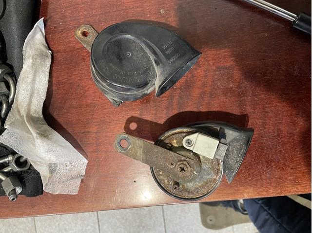  Sygnał dźwiękowy (klakson) Lexus IS 