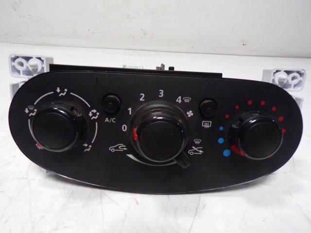  Sterownik trybów ogrzewania/klimatyzacji Renault LOGAN 2