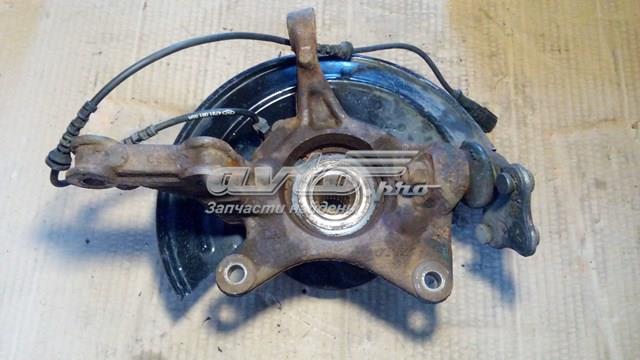 Czop (zwrotnica) przedni prawy Renault (RVI) 8200881829