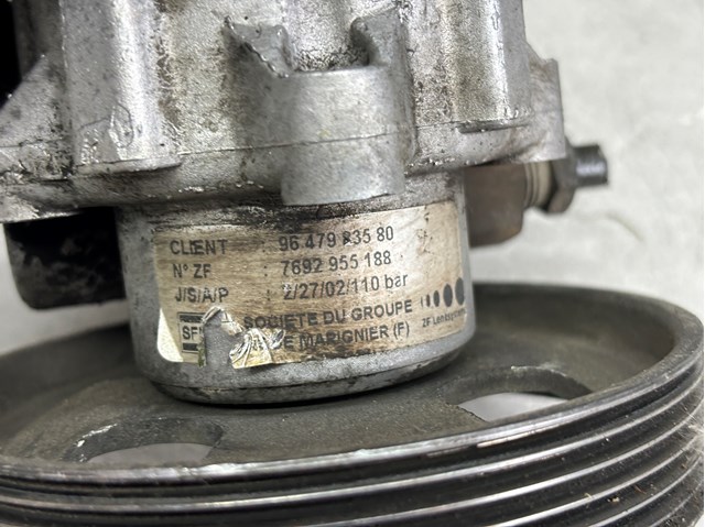 Pompa wspomagania hydraulicznego kierownicy Peugeot/Citroen 9647983580