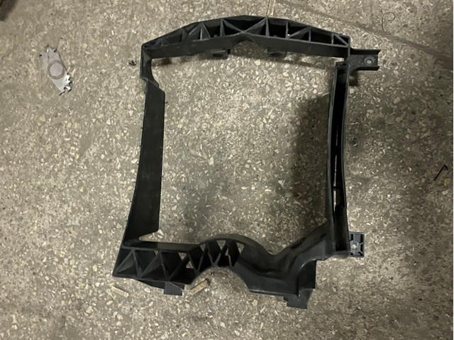 Kierownica powietrza (deflektor) chodnicy intercoolera prawa Land Rover CPLA8A107AC
