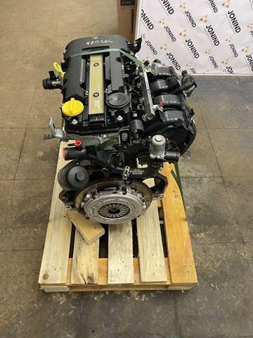 Silnik w komplecie do Opel Corsa E X15