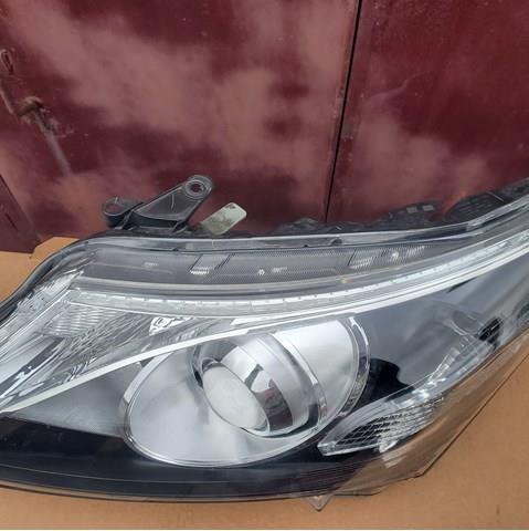 Do koszyka 8117005351 Toyota Reflektor lewy