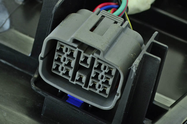 Do koszyka GHP9510L0F China Reflektor lewy