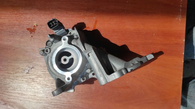 Do koszyka Pompa chłodząca wodna Toyota RAV4 V A5