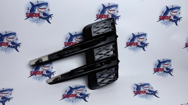  Land Rover LR114729 cena, od 170,30 USD