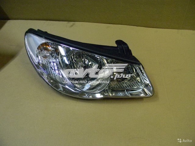 Do koszyka 921022H021 Hyundai/Kia Reflektor prawy