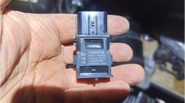 Czujnik parkowania przedni/tylny środkowy Toyota 8934150060C2