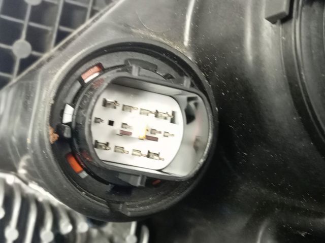 Reflektor prawy 92102R2000 Hyundai/Kia