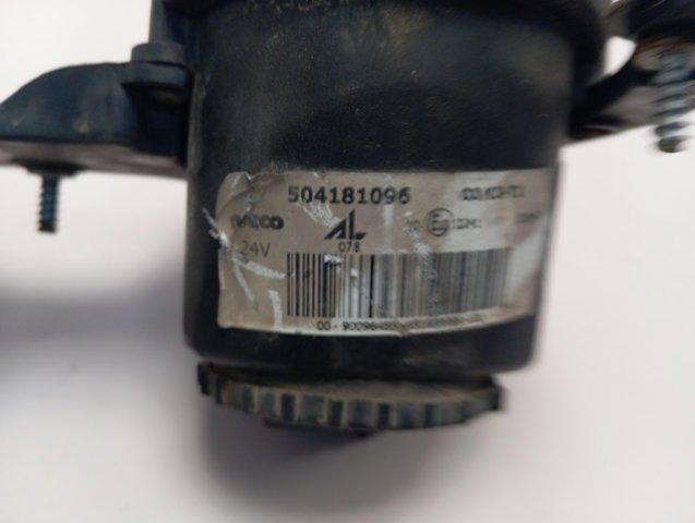 Do koszyka 504181095 Iveco Lampa przeciwmgielna lewa/prawa