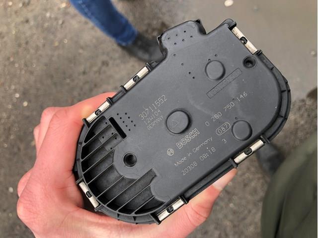 0280750146 Bosch Przepustnica, komplet