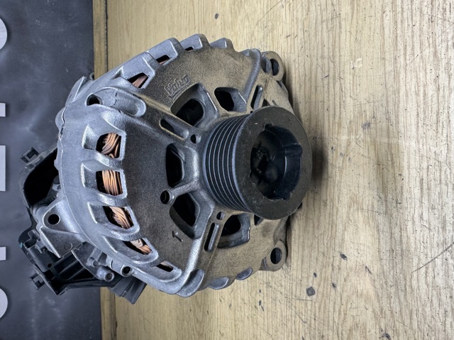 Alternator Peugeot/Citroen 9815683280 cena, od 597,60 USD