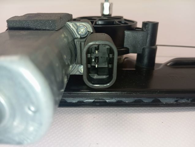 5802578842 Iveco Mechanizm podnoszenia szyby drzwi przednich lewych