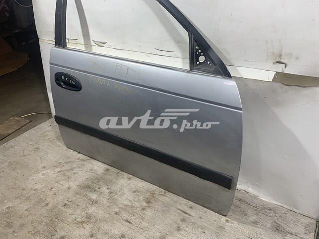  Drzwi przednie prawe Toyota Avensis 1