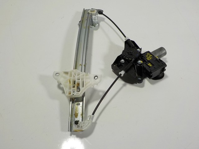  Mechanizm podnoszenia szyby drzwi przednich prawych Toyota Yaris 
