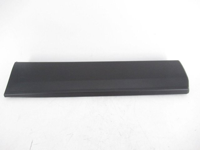 Nakładka na drzwi tylne lewe Mazda TK4851RD0B cena, od 97,25 USD