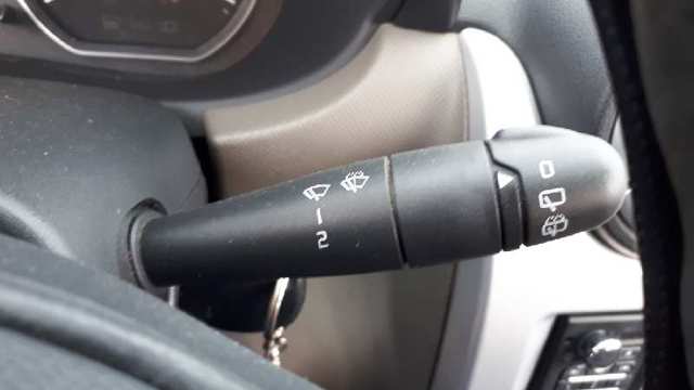 8200792584 Renault (RVI) Przełącznik zespolony prawy