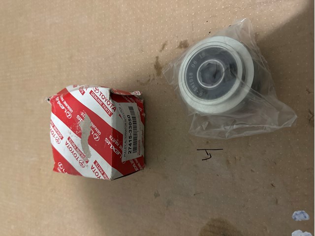 Koło pasowe alternatora Toyota 2741533050