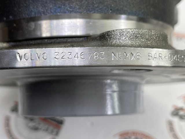 32370046 Volvo Piasta przednia