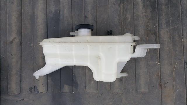 Zbiorniczek wyrównawczy układu chłodzenia Toyota RAV4 IV