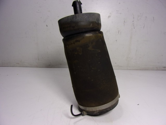 Poduszka pneumatyczna (resor pneumatyczny) mostu tylnego Land Rover LR089235 cena, od 171,96 USD