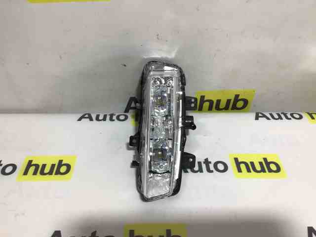 LR026089 Land Rover Lampa przeciwmgielna prawa